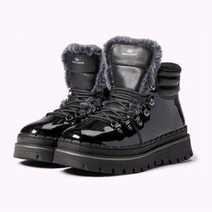 NWT SKECHERS Black Jammers - Cozy Retro Size 5.5